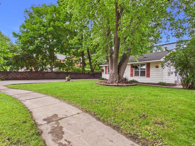 2940 Sumter Avenue S, Saint Louis Park, MN 55426