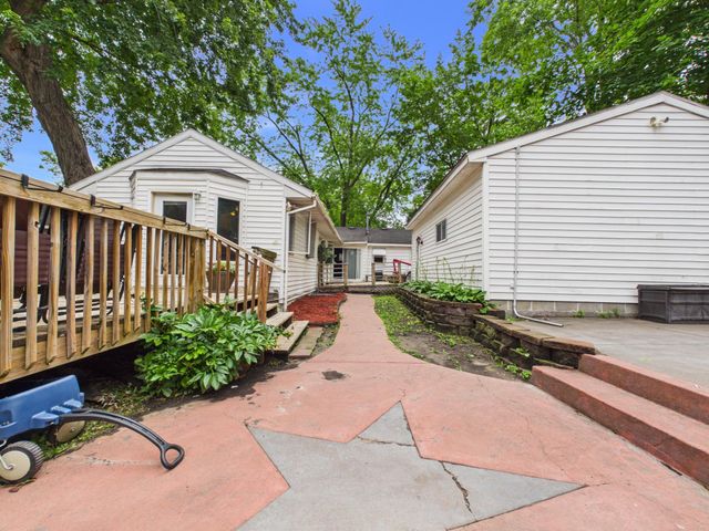 2940 Sumter Avenue S, Saint Louis Park, MN 55426