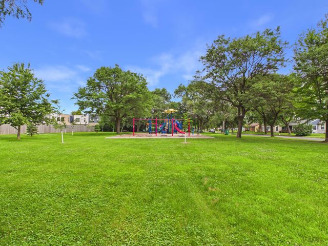 2940 Sumter Avenue S, Saint Louis Park, MN 55426