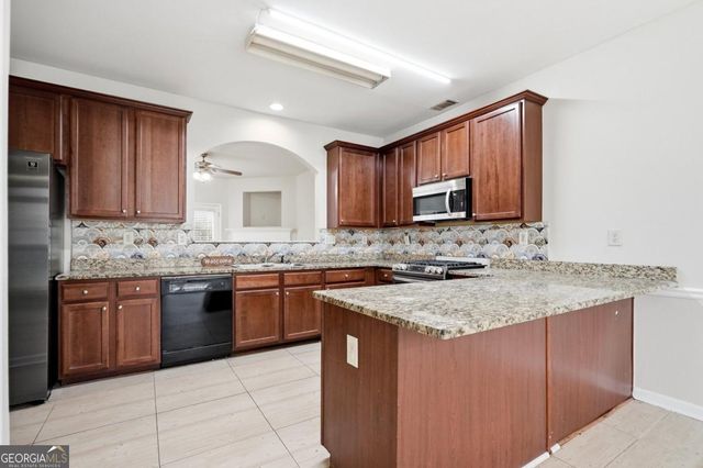 6199 Thorncrest Drive, Tucker, GA 30084