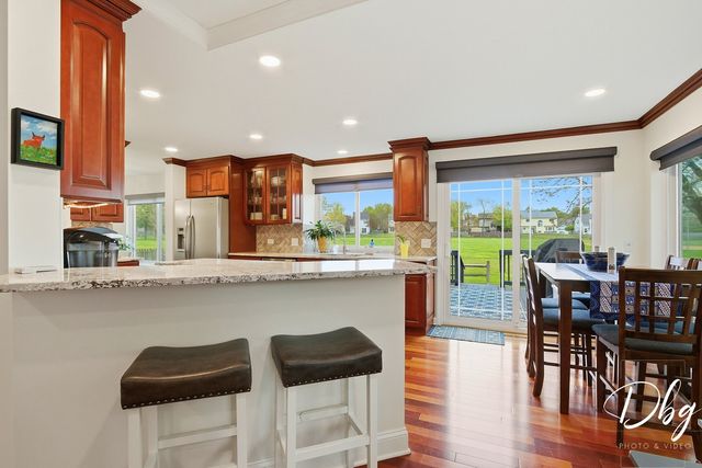 2225 N Old Pond Court, Round Lake Beach, IL 60073
