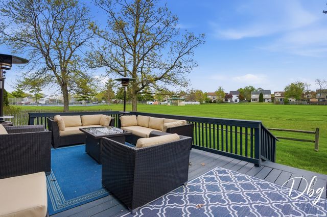 2225 N Old Pond Court, Round Lake Beach, IL 60073