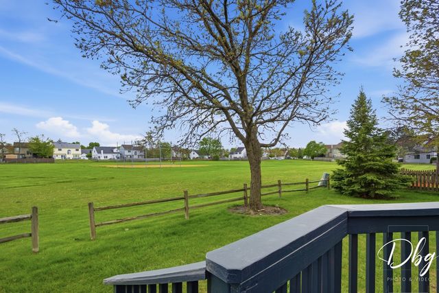 2225 N Old Pond Court, Round Lake Beach, IL 60073