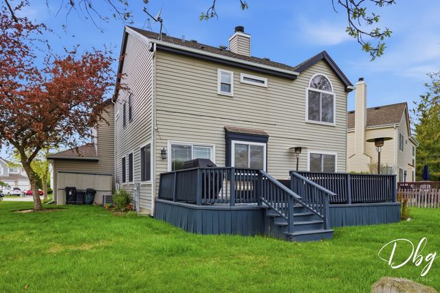 2225 N Old Pond Court, Round Lake Beach, IL 60073