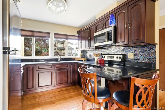 88 Central Avenue, Amityville, NY 11701