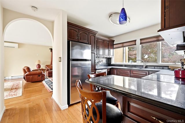 88 Central Avenue, Amityville, NY 11701