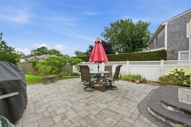 88 Central Avenue, Amityville, NY 11701