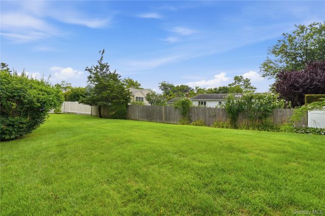 88 Central Avenue, Amityville, NY 11701