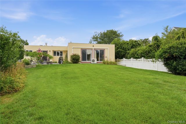 88 Central Avenue, Amityville, NY 11701
