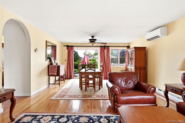 88 Central Avenue, Amityville, NY 11701