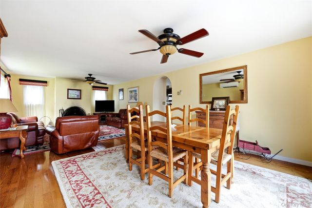 88 Central Avenue, Amityville, NY 11701