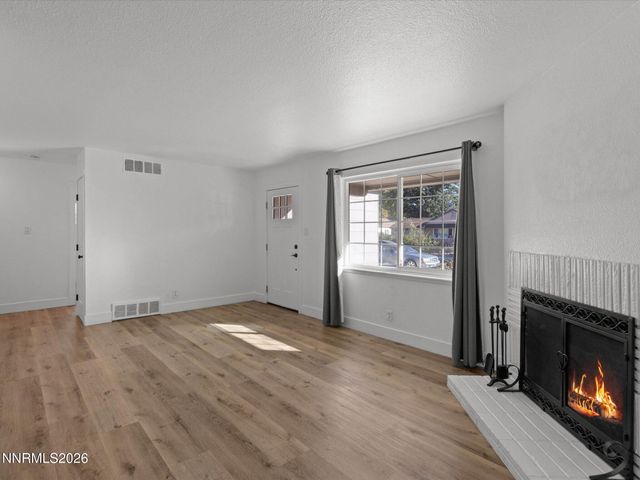 22 E H Street, Sparks, NV 89431