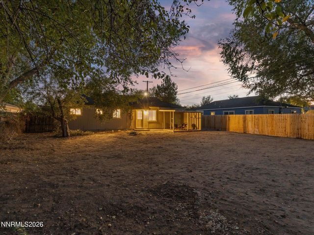 22 E H Street, Sparks, NV 89431