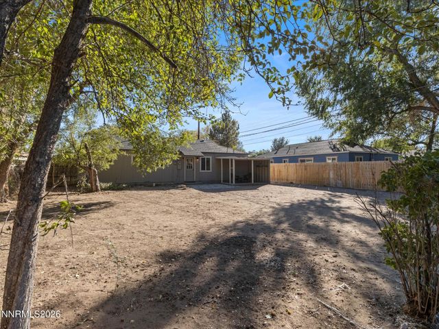22 E H Street, Sparks, NV 89431