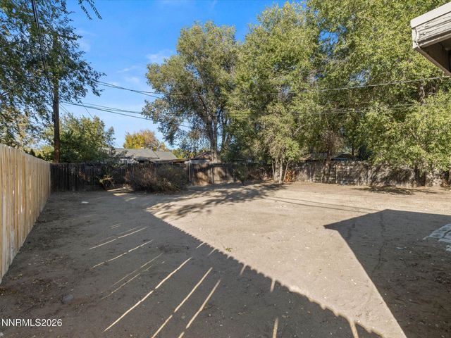 22 E H Street, Sparks, NV 89431