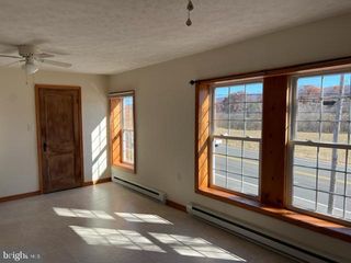 18127 OLD VALLEY PIKE #APARTMENT 2, Edinburg, VA 22824