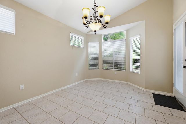 5617 Red Willow Ln, Roseville, CA 95747