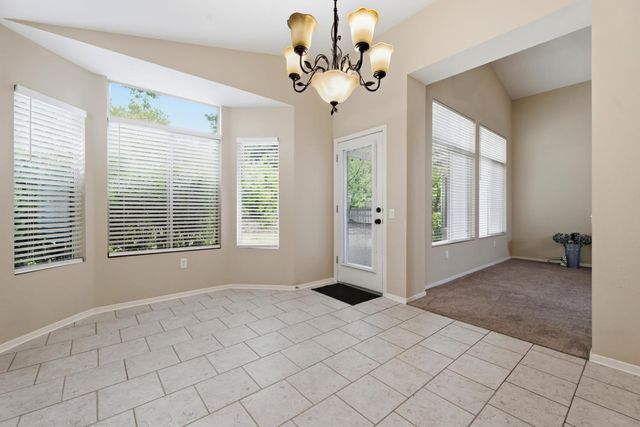 5617 Red Willow Ln, Roseville, CA 95747