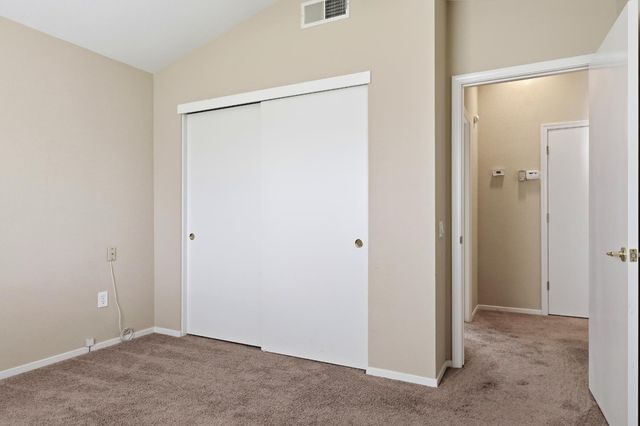 5617 Red Willow Ln, Roseville, CA 95747