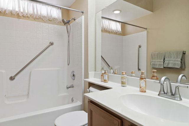 5617 Red Willow Ln, Roseville, CA 95747