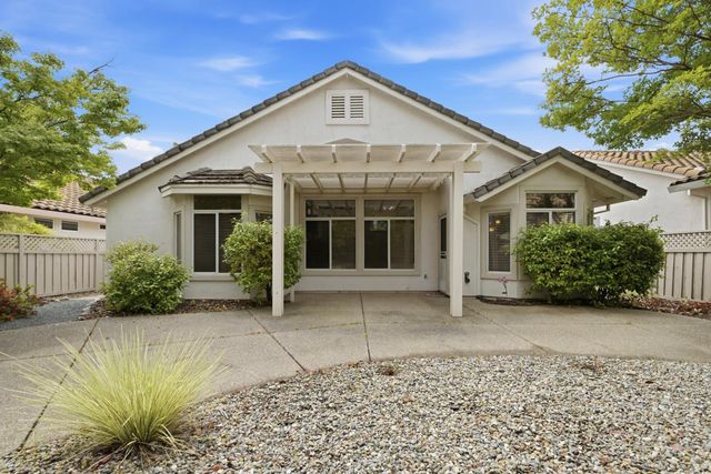 5617 Red Willow Ln, Roseville, CA 95747