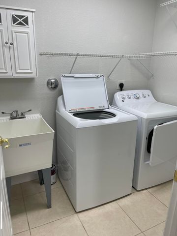 2888 Hidden Hills Road 901, West Palm Beach, FL 33411