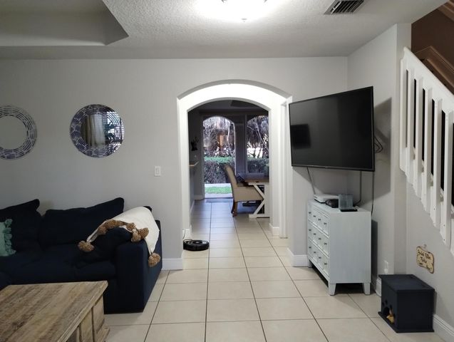 2888 Hidden Hills Road 901, West Palm Beach, FL 33411