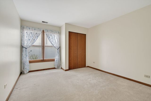 3431 Lake Side Circle, Joliet, IL 60431