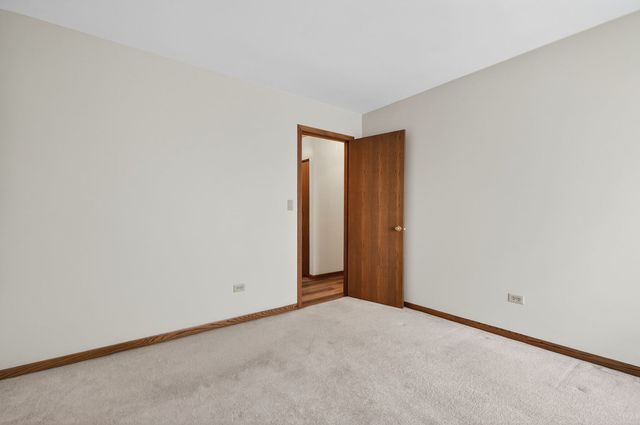 3431 Lake Side Circle, Joliet, IL 60431