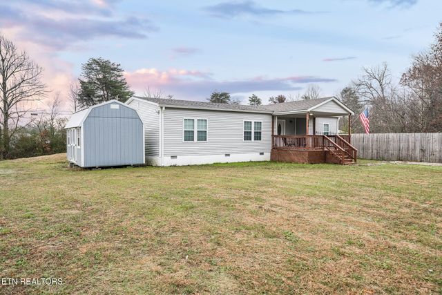 219 N Lowe Rd, Crossville, TN 38571