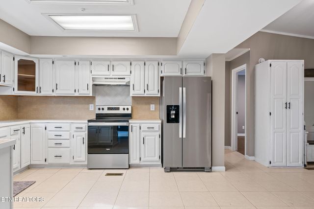 219 N Lowe Rd, Crossville, TN 38571