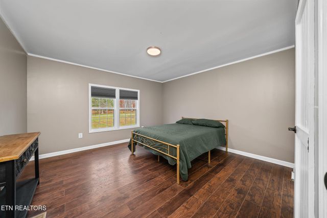 219 N Lowe Rd, Crossville, TN 38571