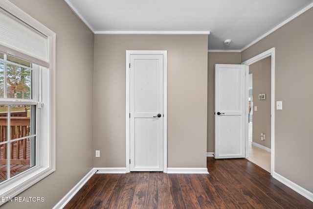 219 N Lowe Rd, Crossville, TN 38571