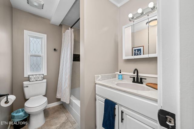 219 N Lowe Rd, Crossville, TN 38571