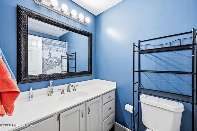 10201 Bayport Rd, Jeffersontown, KY 40299