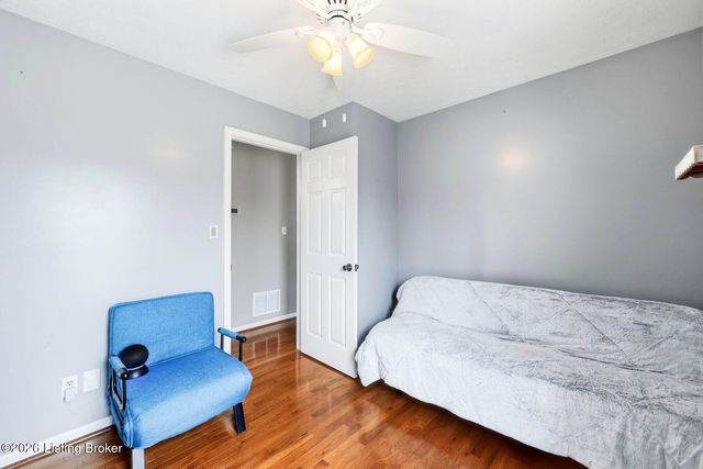 10201 Bayport Rd, Jeffersontown, KY 40299