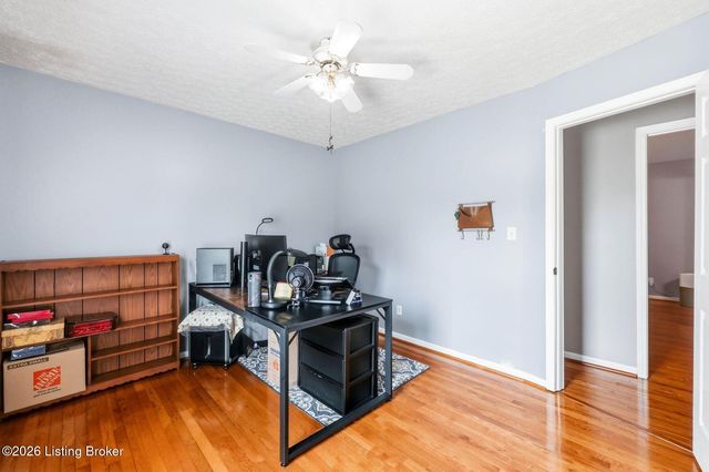 10201 Bayport Rd, Jeffersontown, KY 40299