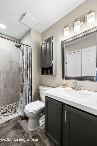 10201 Bayport Rd, Jeffersontown, KY 40299