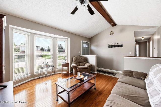 10201 Bayport Rd, Jeffersontown, KY 40299