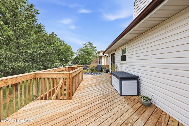 10201 Bayport Rd, Jeffersontown, KY 40299