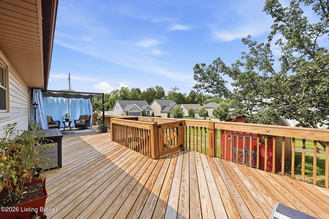 10201 Bayport Rd, Jeffersontown, KY 40299
