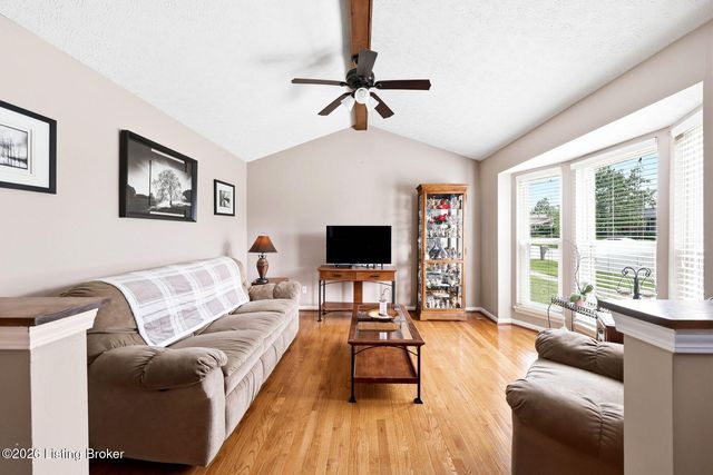 10201 Bayport Rd, Jeffersontown, KY 40299