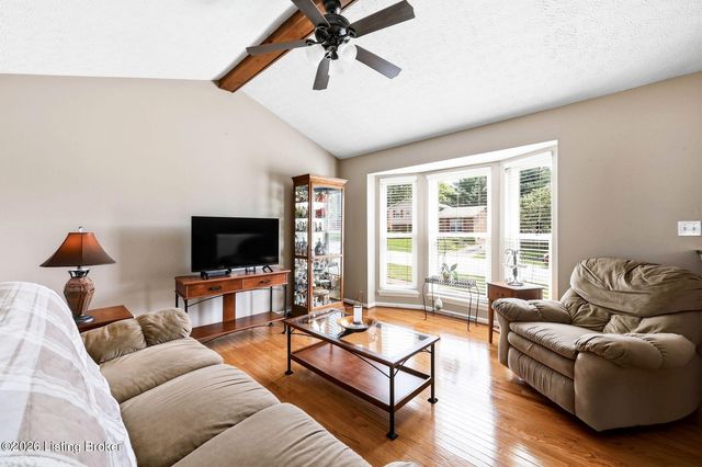 10201 Bayport Rd, Jeffersontown, KY 40299