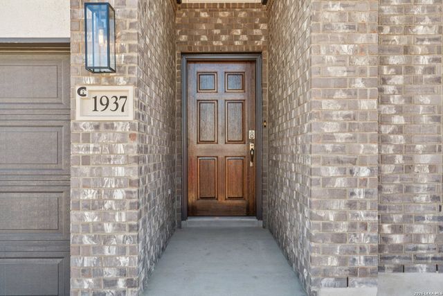 1937 PINING ST, New Braunfels, TX 78132