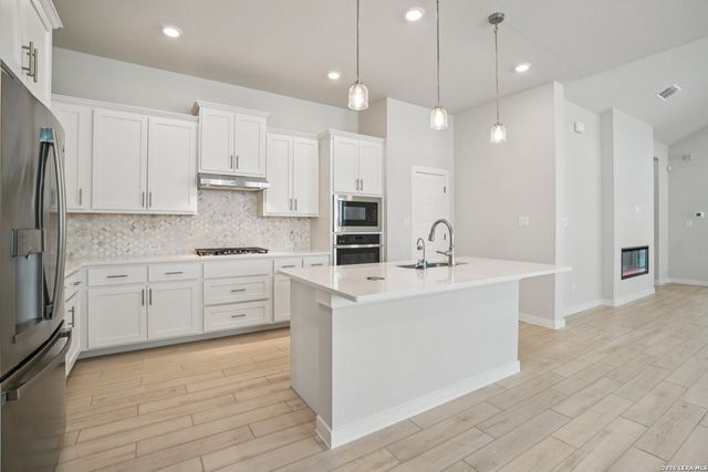 1937 PINING ST, New Braunfels, TX 78132