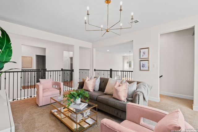 303 Navarro, Boerne, TX 78006