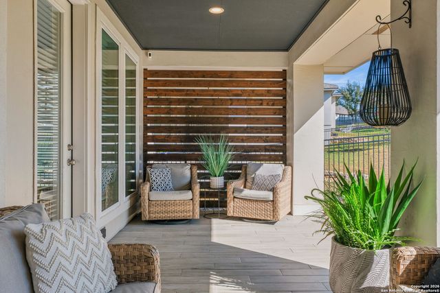 303 Navarro, Boerne, TX 78006