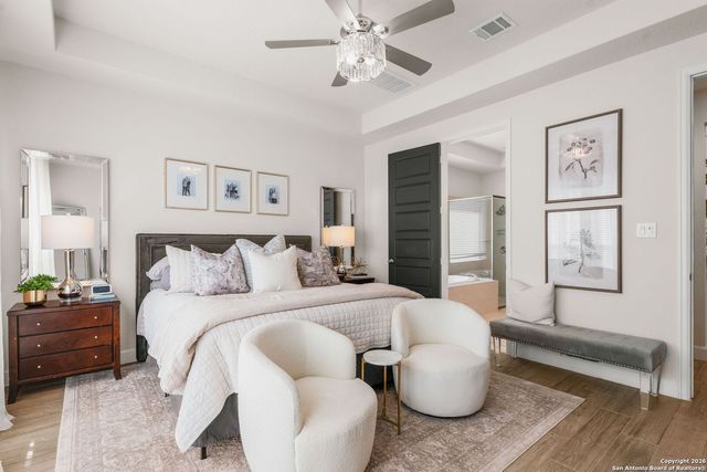 303 Navarro, Boerne, TX 78006