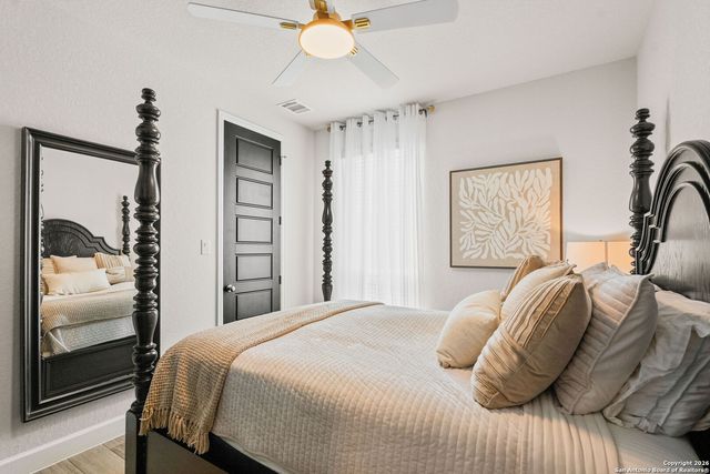 303 Navarro, Boerne, TX 78006