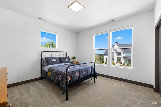 5043 W Oakford Dr., Meridian, ID 83646